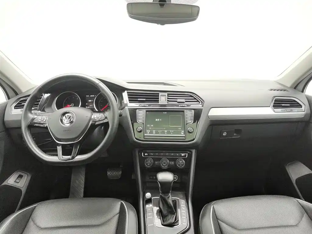 Volkswagen Tiguan L 2018 Facelift 330TSI Automatic 2WD Flagship Edition фото 5