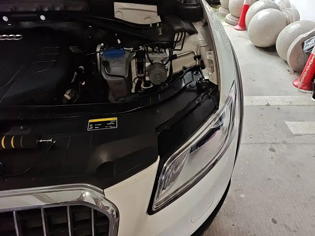 Audi Q5 2018 2017 Plus 40 TFSI Technology