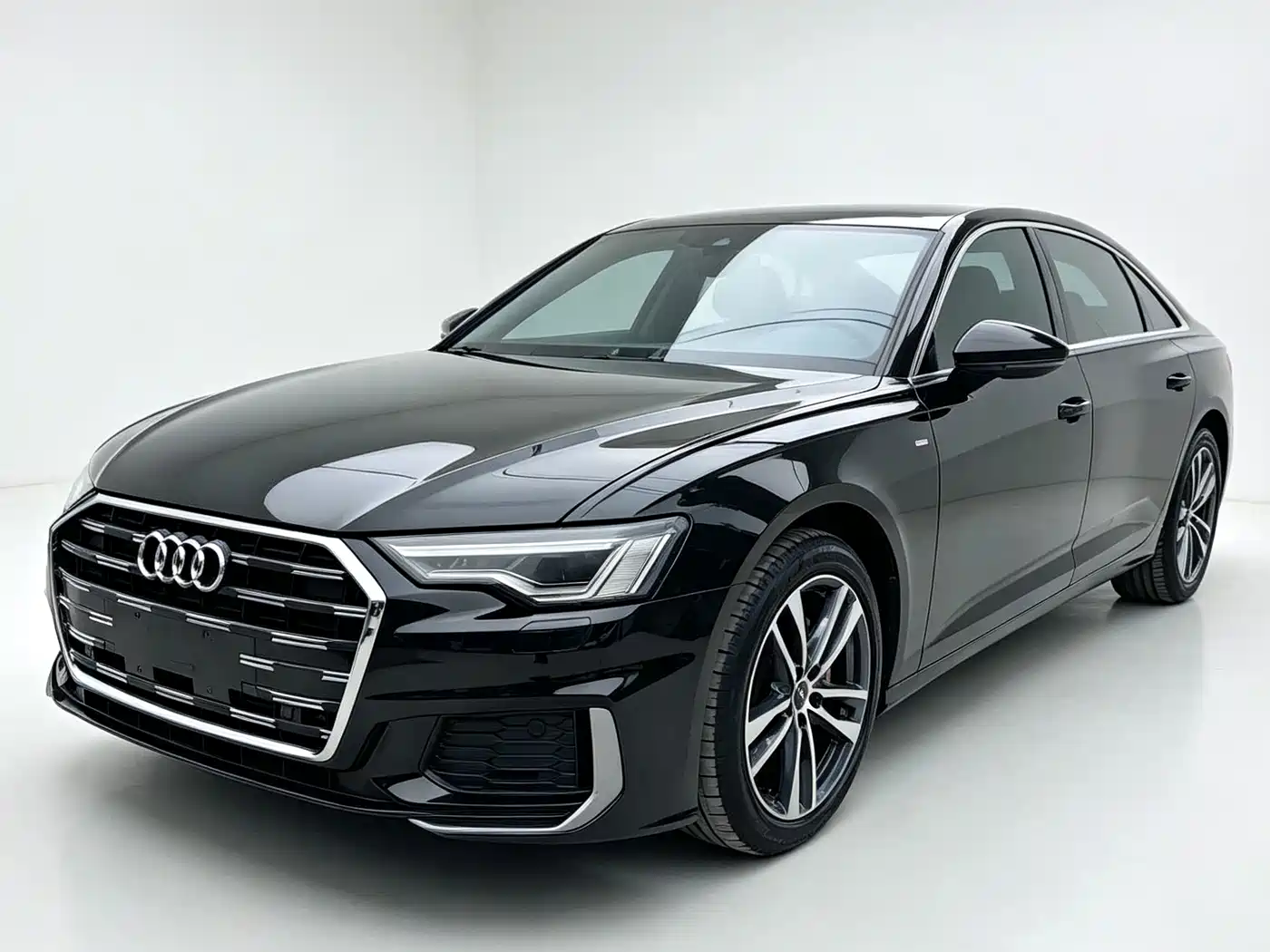 Фото 1 - Audi A6L