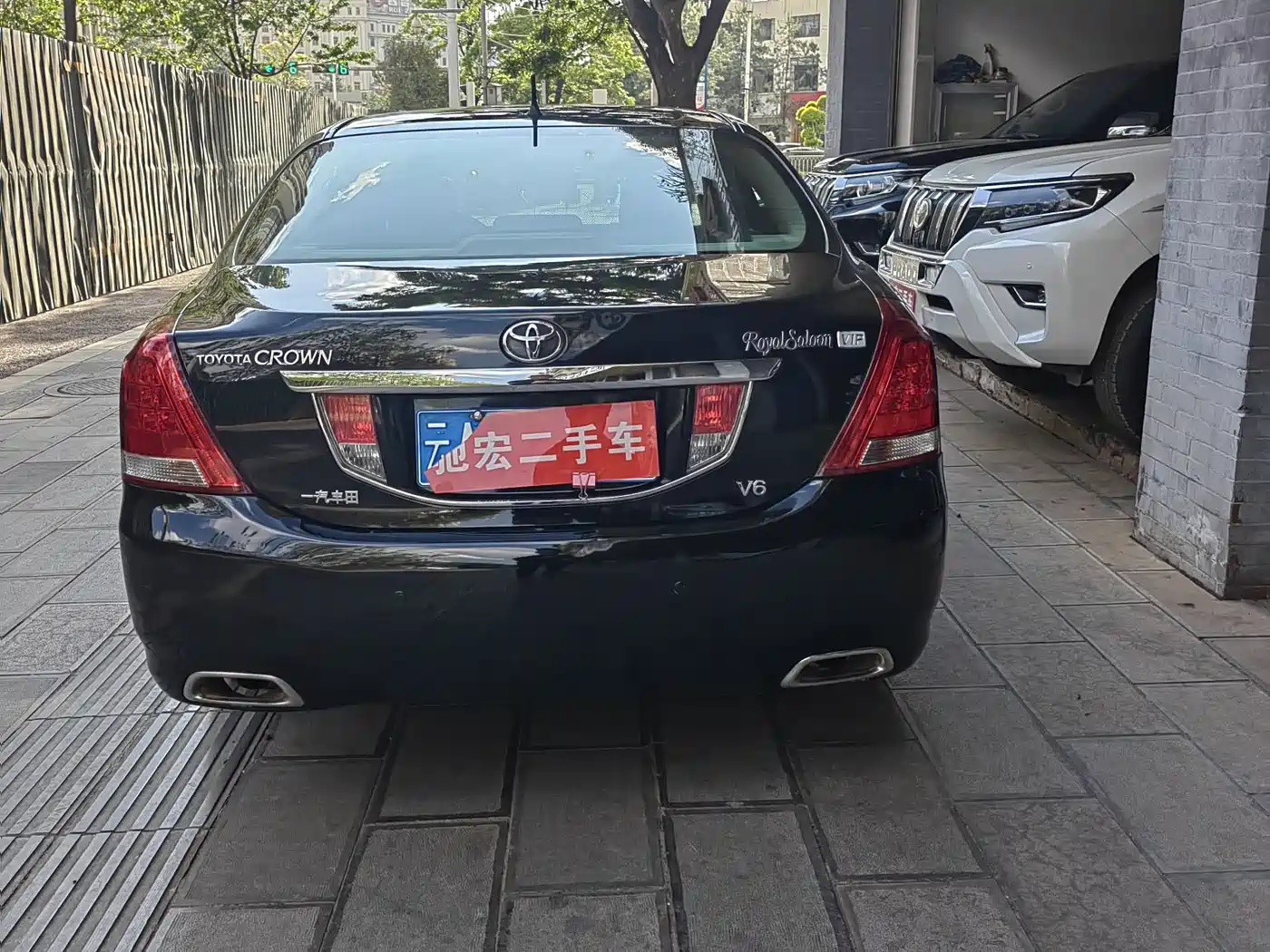 Toyota Crown 2010 3.0L Royal Saloon VIP фото 2