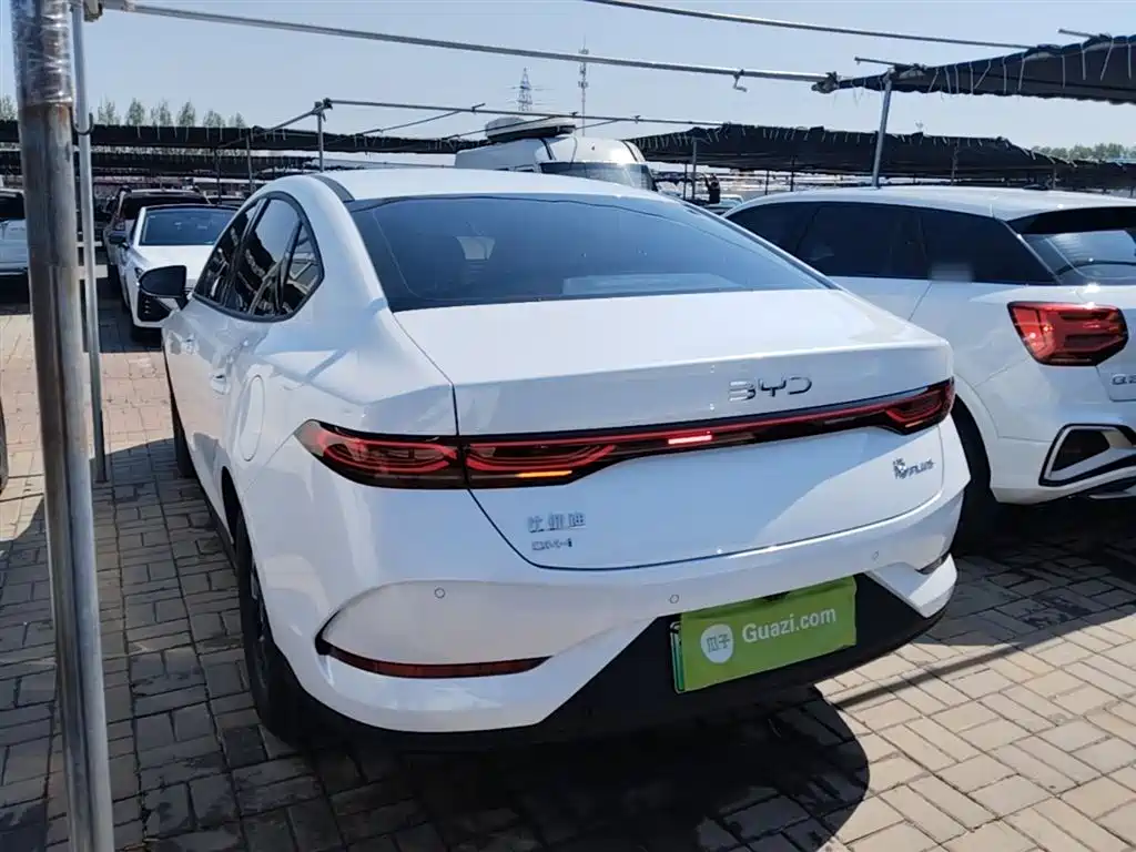 BYD Qin PLUS 2025 DM-i Smart Drive 55KM Leader фото 5