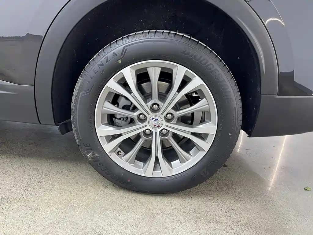 Buick Envision Plus 2024 2023 Enclave Plus 652T 5-Seater Luxury