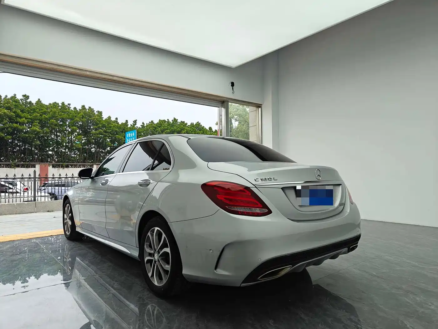 Mercedes-Benz C-Class 2016 C 180 L Sport фото 6