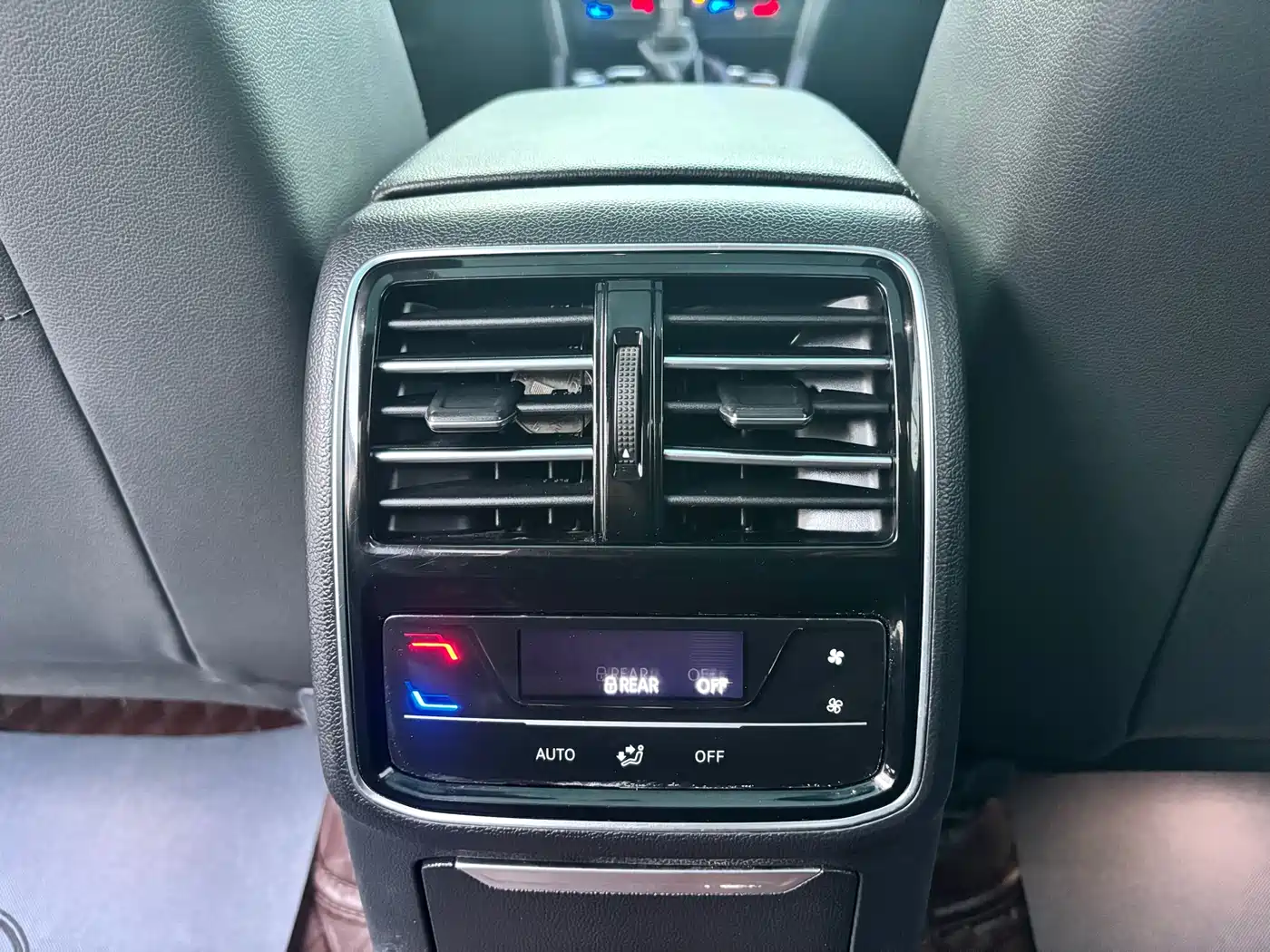 Volkswagen Magotan 2020 330TSI DSG Luxury фото 11