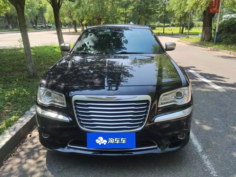 Chrysler 300C (Import) 2014 2013 3.6L Premium Edition