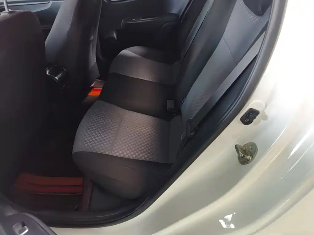Kia K2 2017 2017 Sedan 1.4L AT GLS