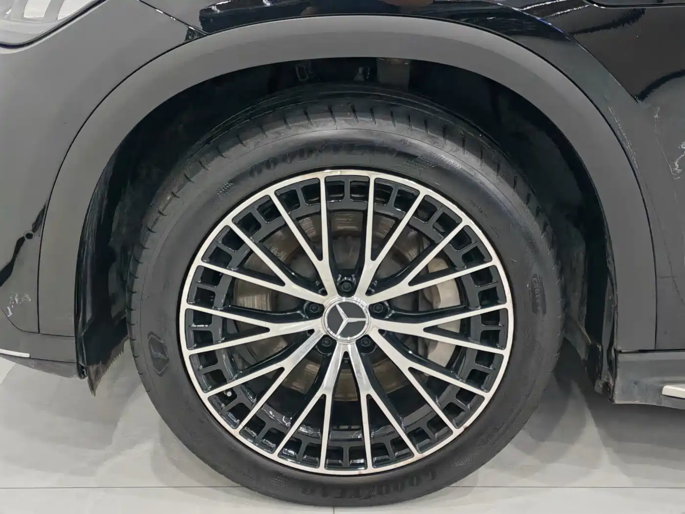 MERCEDES-BENZ EQE SUV