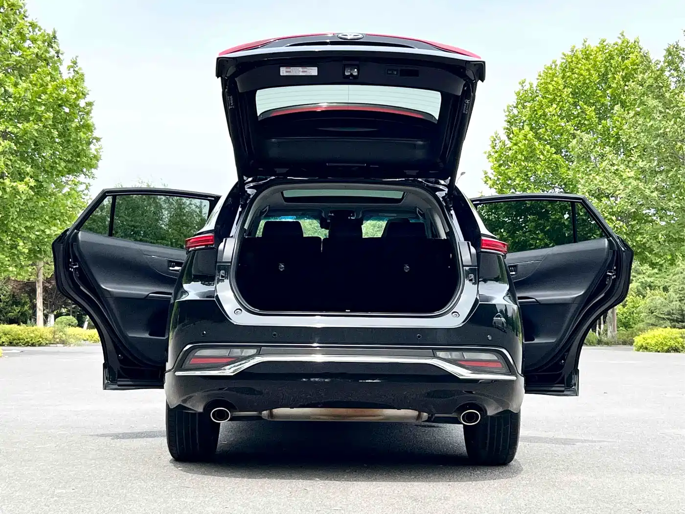 Toyota Venza 2022 2.0L CVT AWD Ultimate Edition фото 14