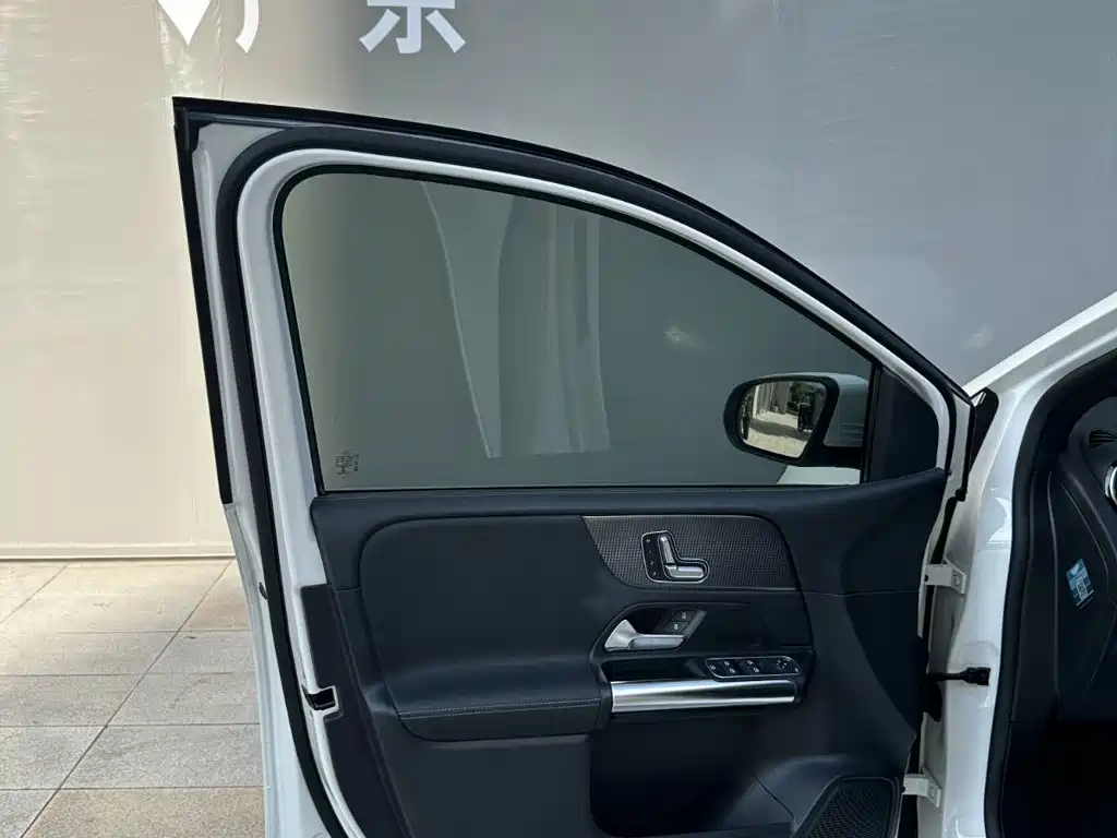 Mercedes-Benz B-Class, миниатюра 12