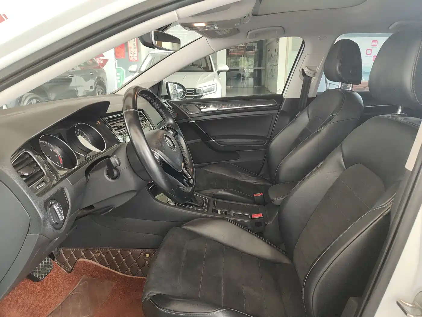 Volkswagen Golf 2018 230TSI Automatic Luxury фото 6