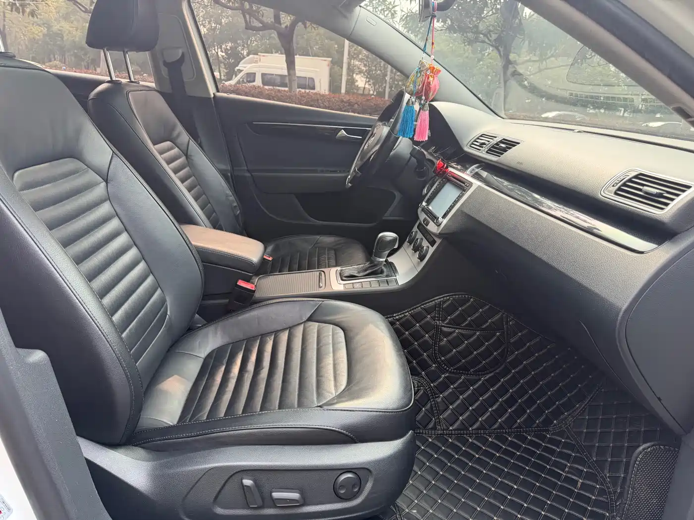 Volkswagen Magotan 2013 1.8TSI Luxury фото 13