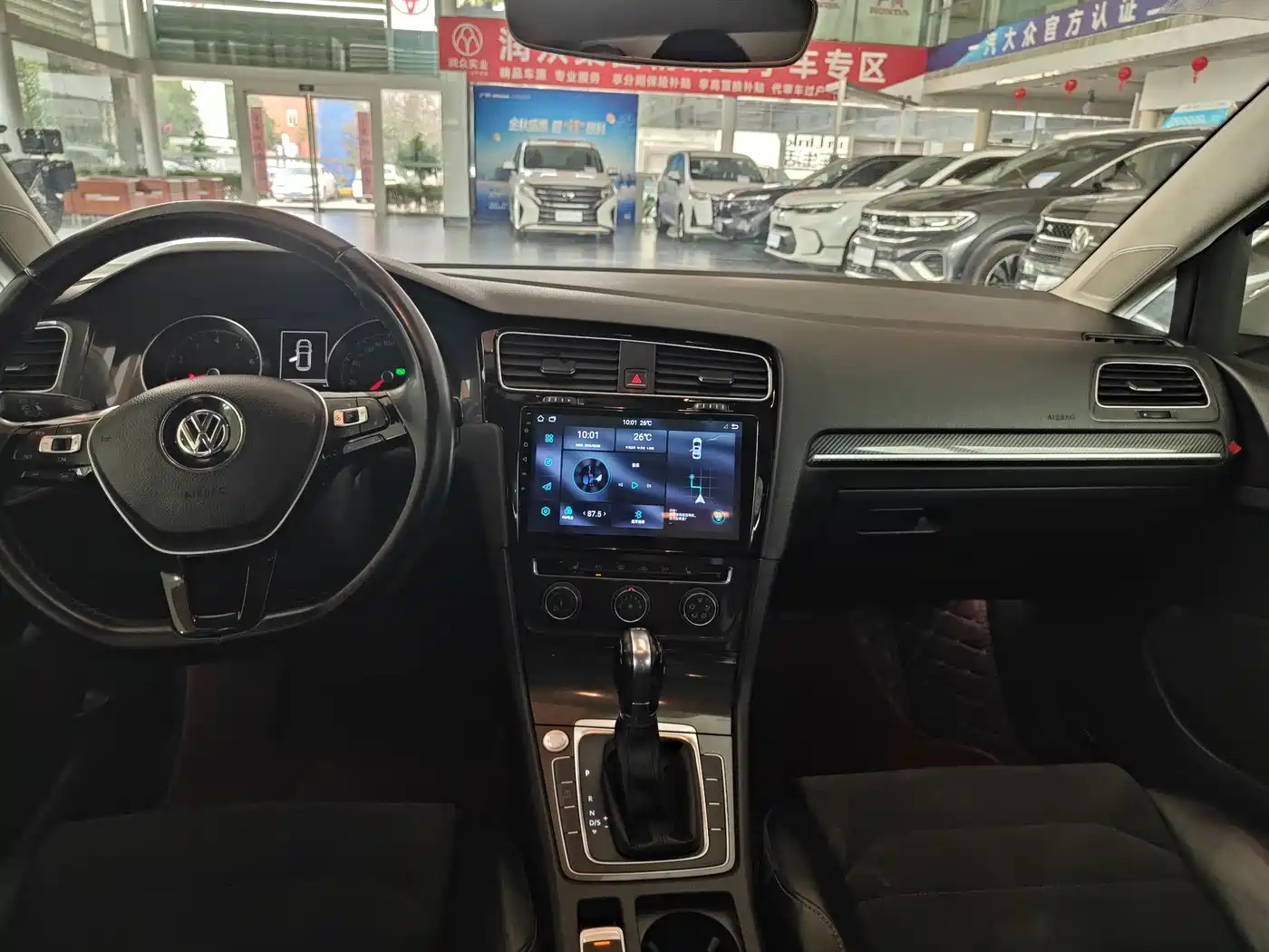 Volkswagen Golf 2018 230TSI Automatic Luxury фото 5
