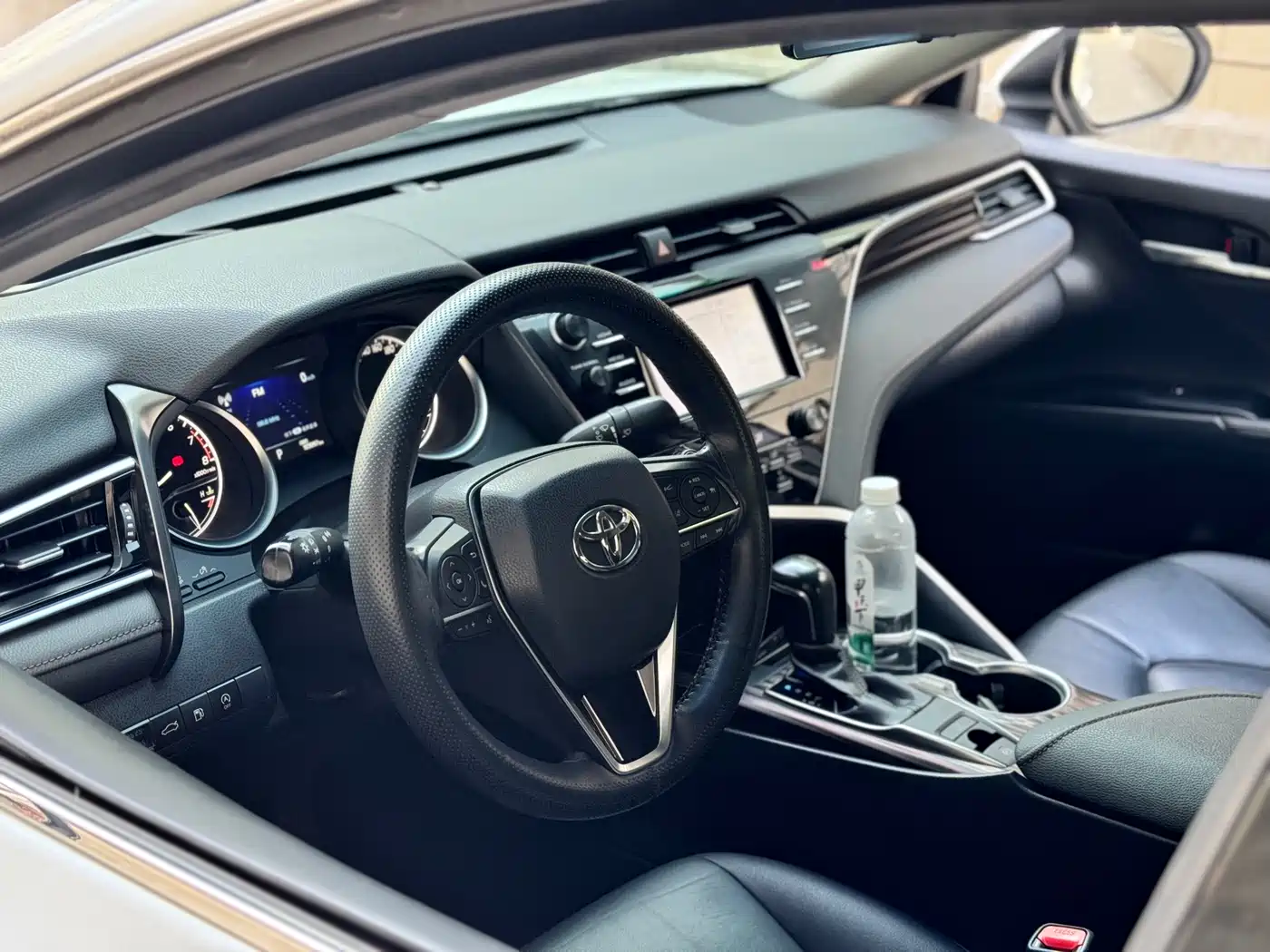 Toyota Camry 2018 2.0G Luxury Edition фото 9