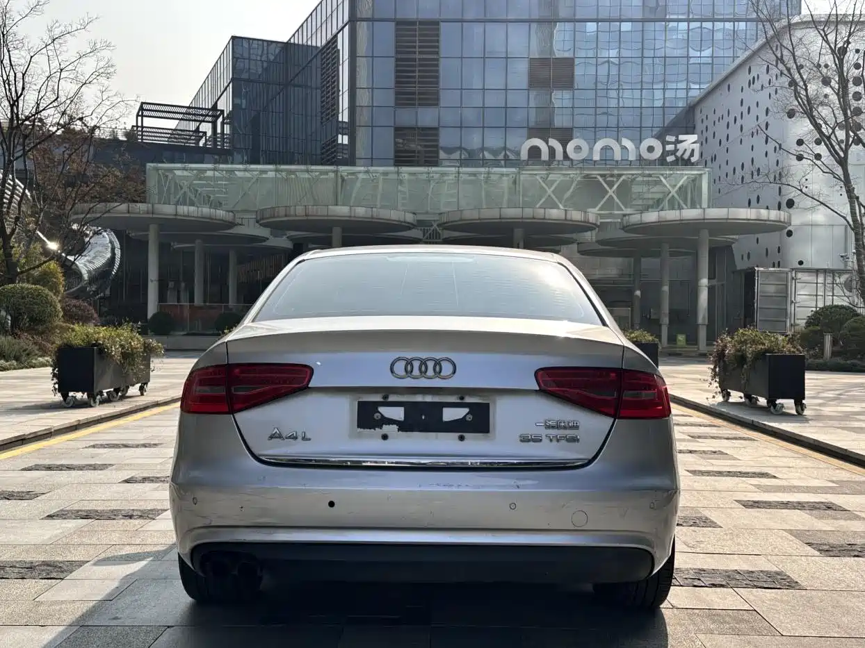 Audi A4L 2013 35 TFSI Automatic Standard фото 5