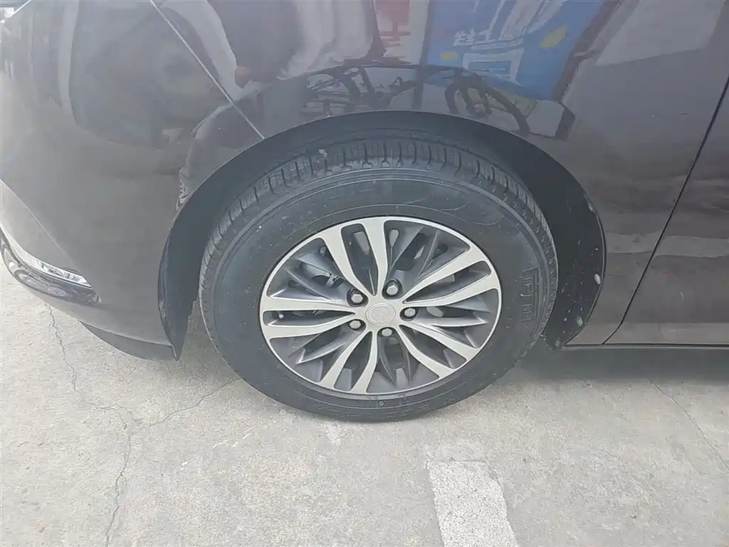 Buick GL8 2021 ES Landlord 653T Comfort фото 23