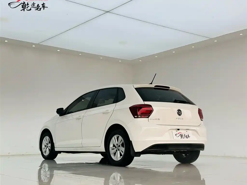 Volkswagen Polo 2021 Plus 1.5L Automatic Panorama Enjoyment Edition фото 5