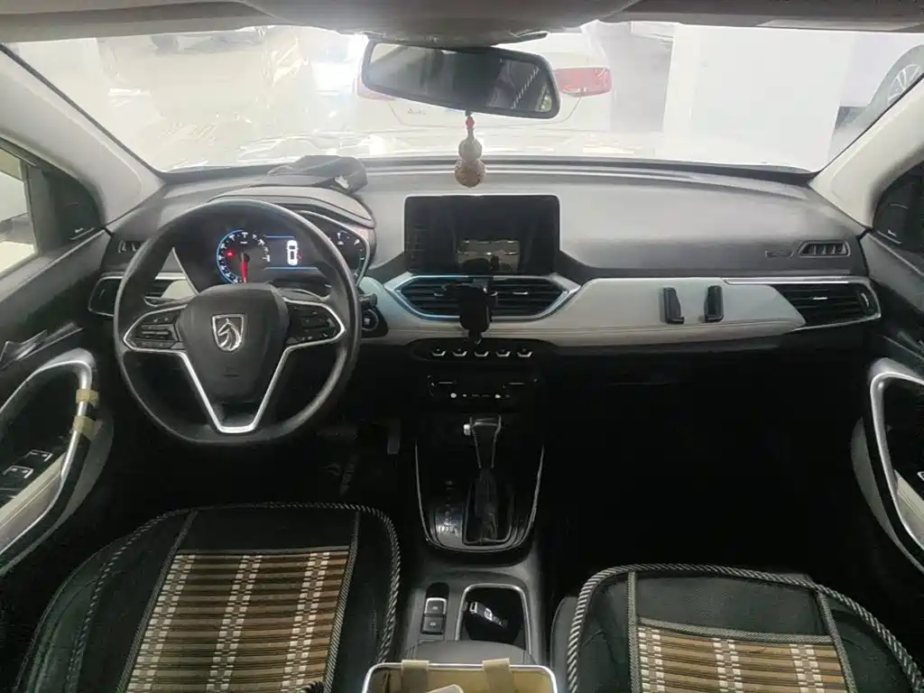 Baojun 530 2019 2019 1.5T CVT Premium China V