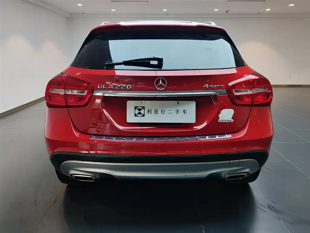 Mercedes-Benz GLA 2015 GLA 220 4MATIC Fashion Edition фото 4