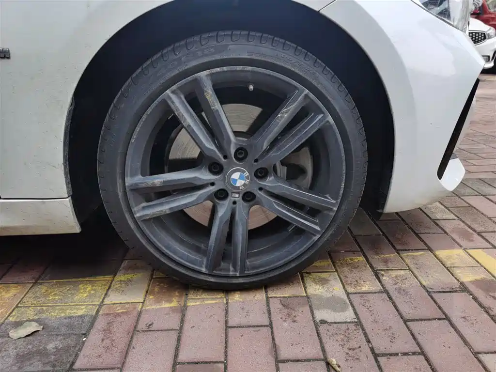 BMW 1 Series 2022 125i M Sport Shadow Edition фото 25