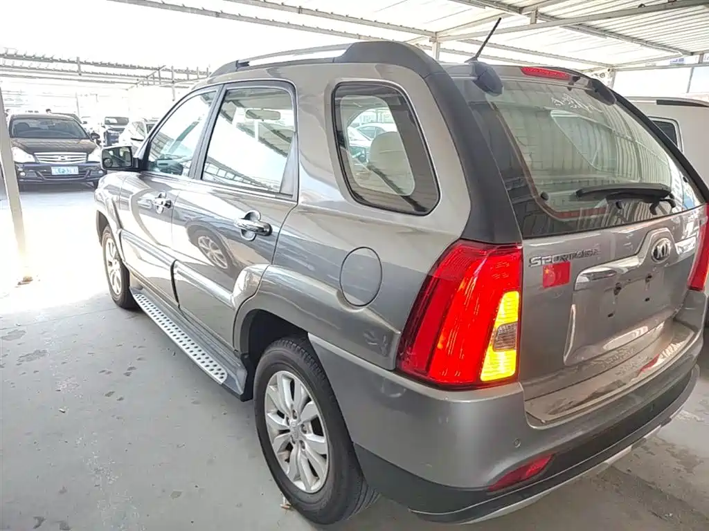 Kia Sportage 2013 2.0L Automatic 2WD GL фото 5