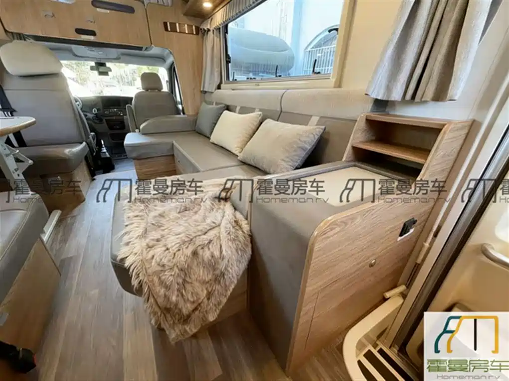 GOLDEN CROWN AUTOMOBILE GOLDEN CROWN BINGGE