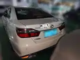 Фото 5 - Toyota Camry