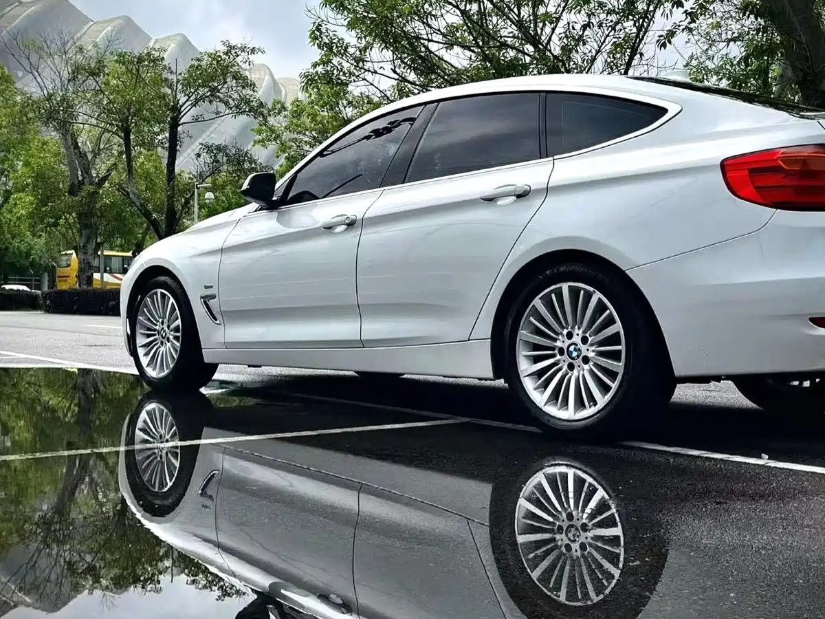 صورة 3 - BMW 3 Series GT