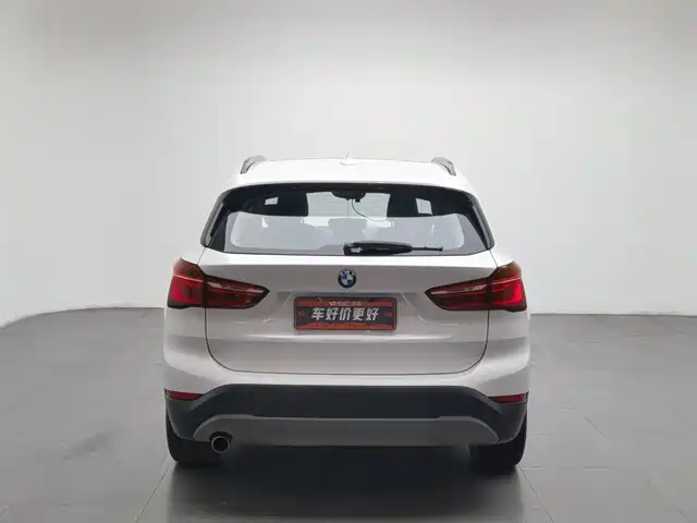BMW X1 2016 sDrive18Li Fashion Model — фото 4