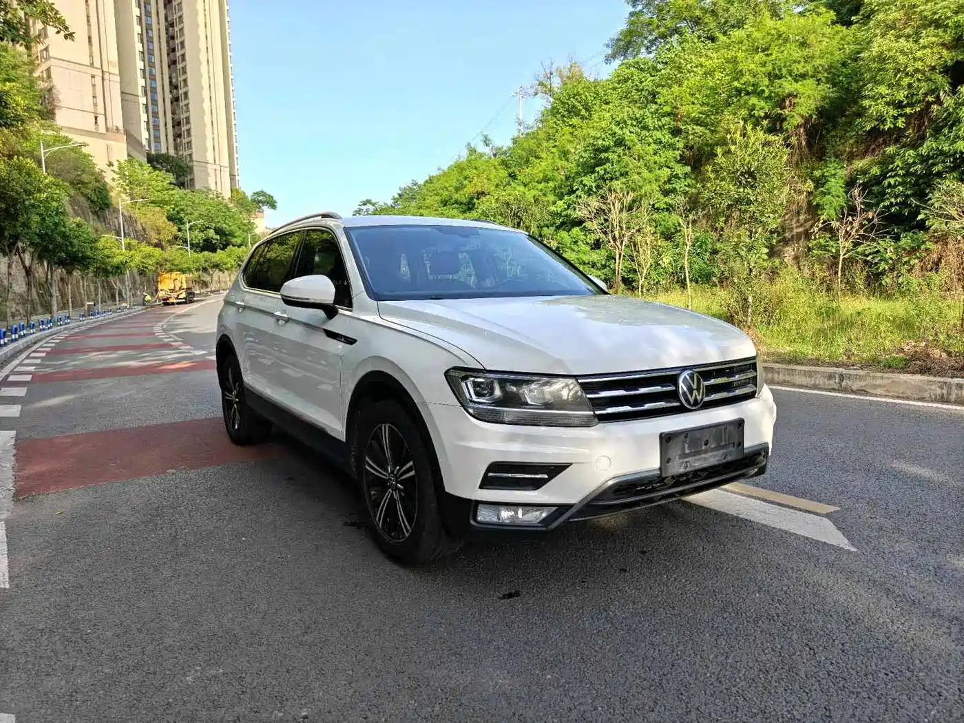 Volkswagen Tiguan L 2021 330TSI Automatic 2WD Smart фото 3