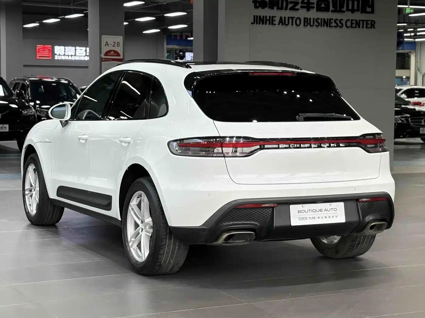 Porsche Macan 2023 Macan 2.0T фото 6