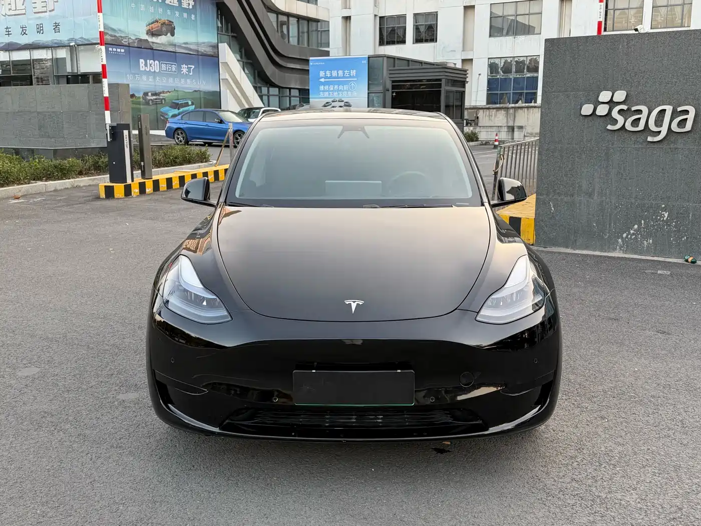 TESLA MODEL Y