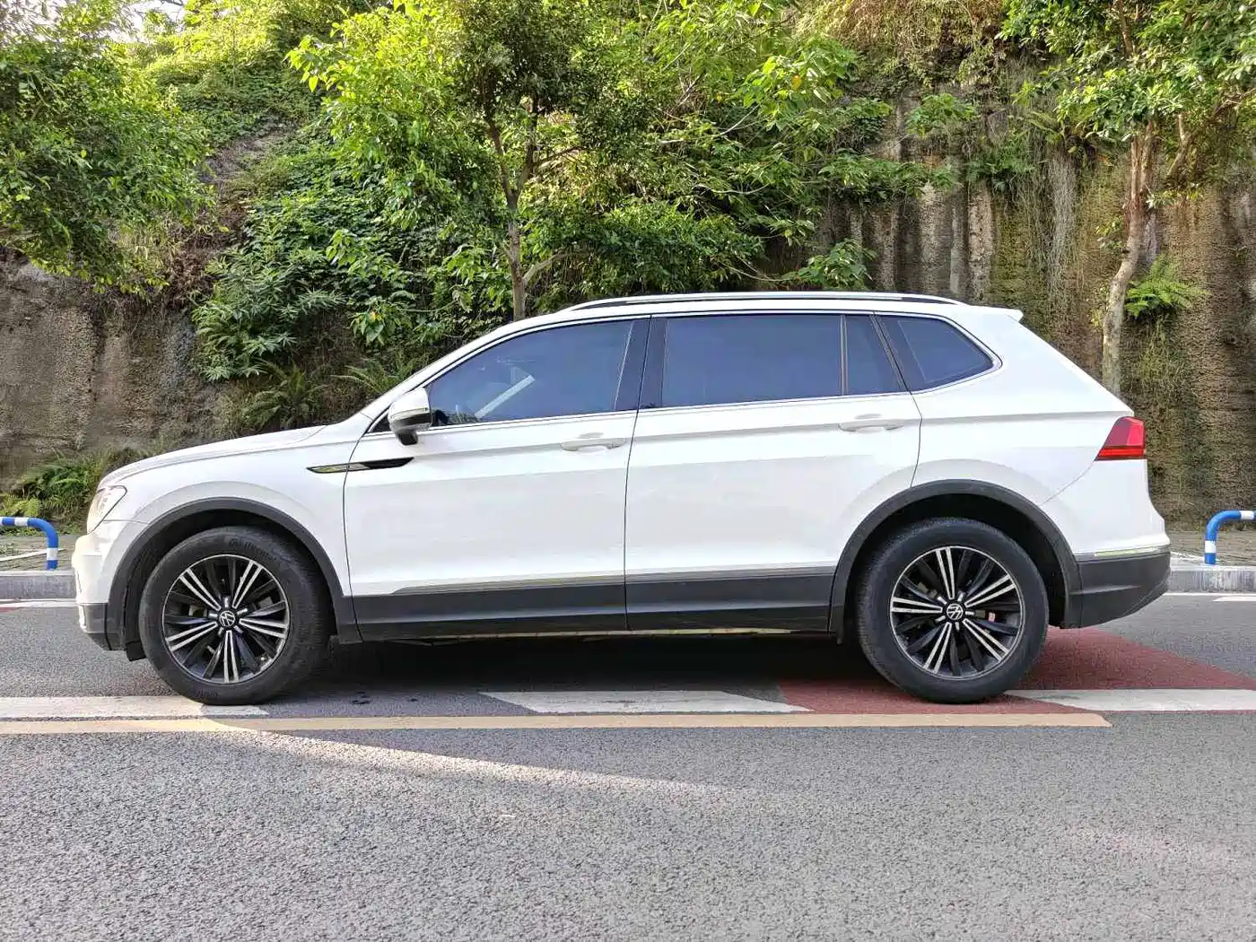 Volkswagen Tiguan L 2021 330TSI Automatic 2WD Smart фото 18