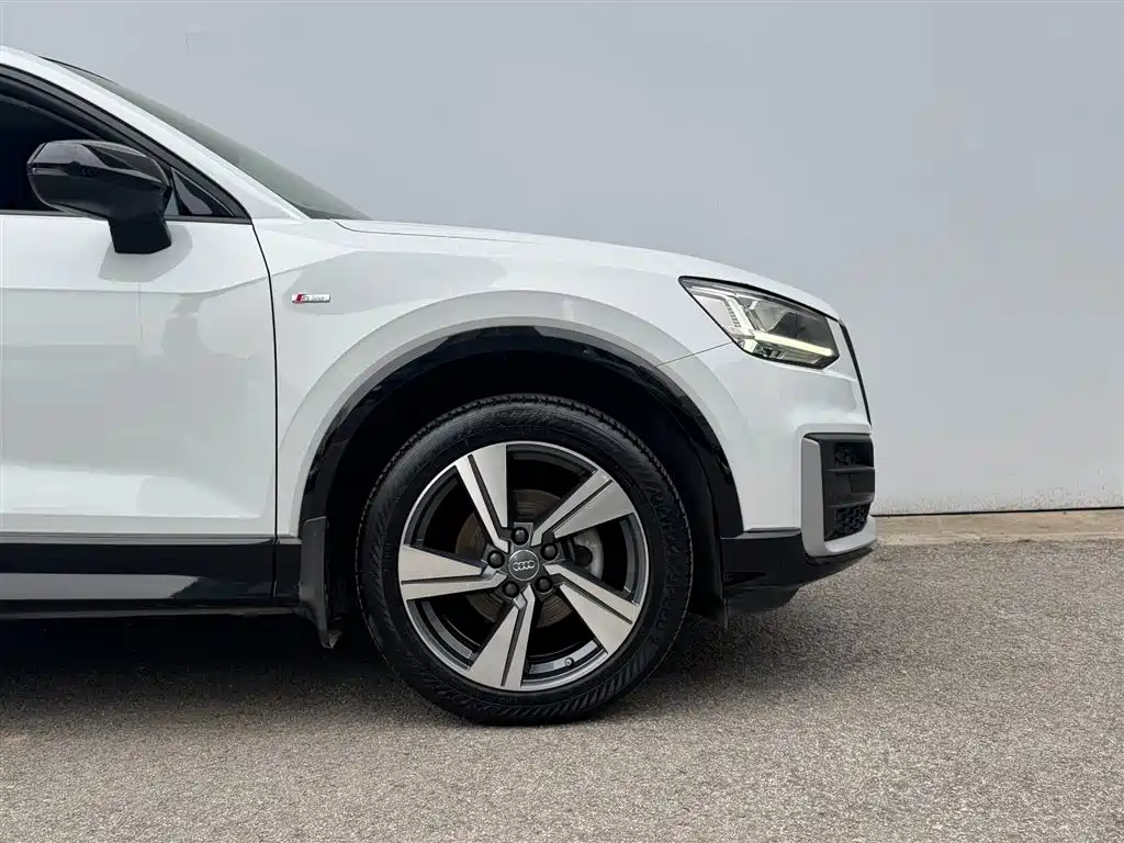 Audi Q2L 2020 35 TFSI Fashion Dynamic Model фото 12