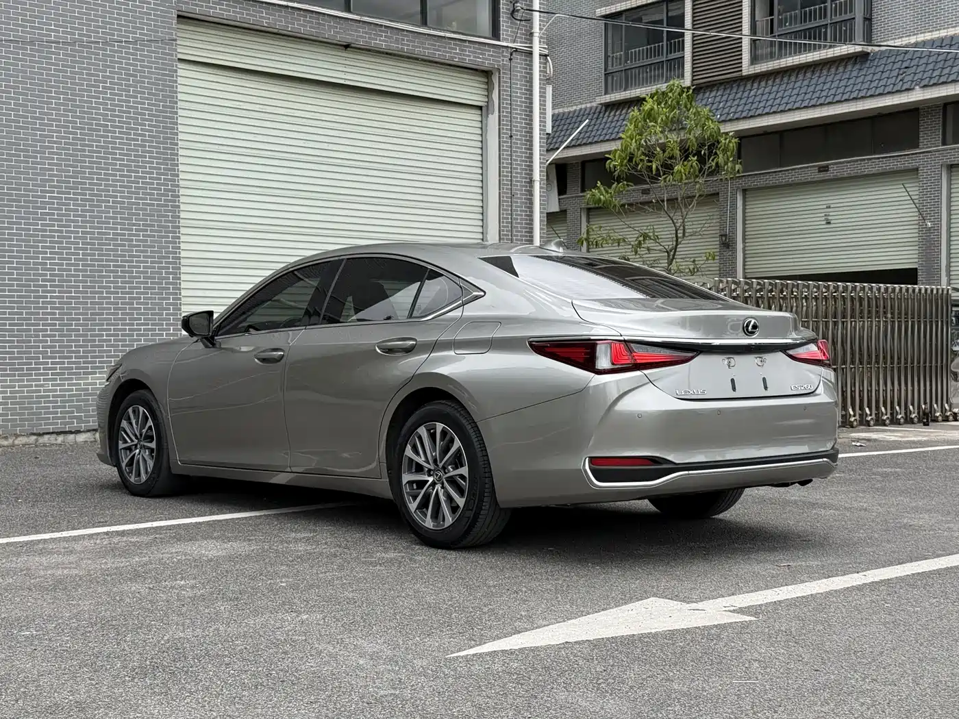 Lexus ES 2021 260 Excellence Edition фото 17