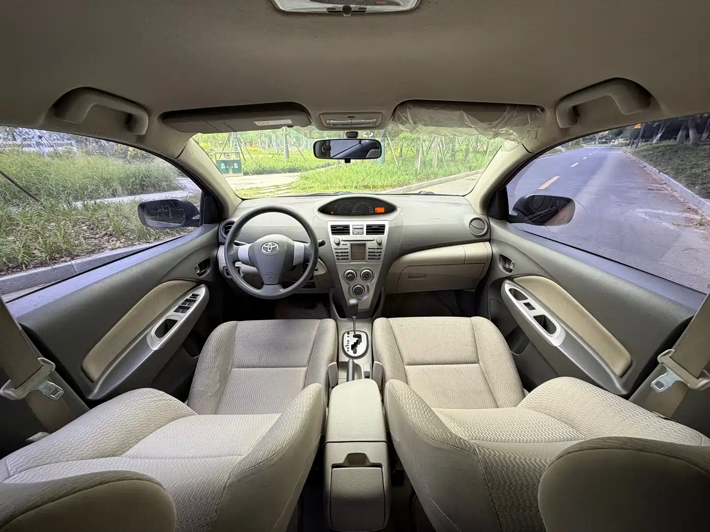 Toyota Vios 2010 Model 1.6L GL-i AT фото 8