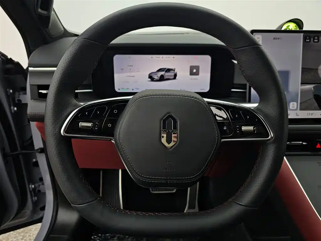AITO Wenjie AITO M5 2025 Extended Range Ultra AWD фото 11