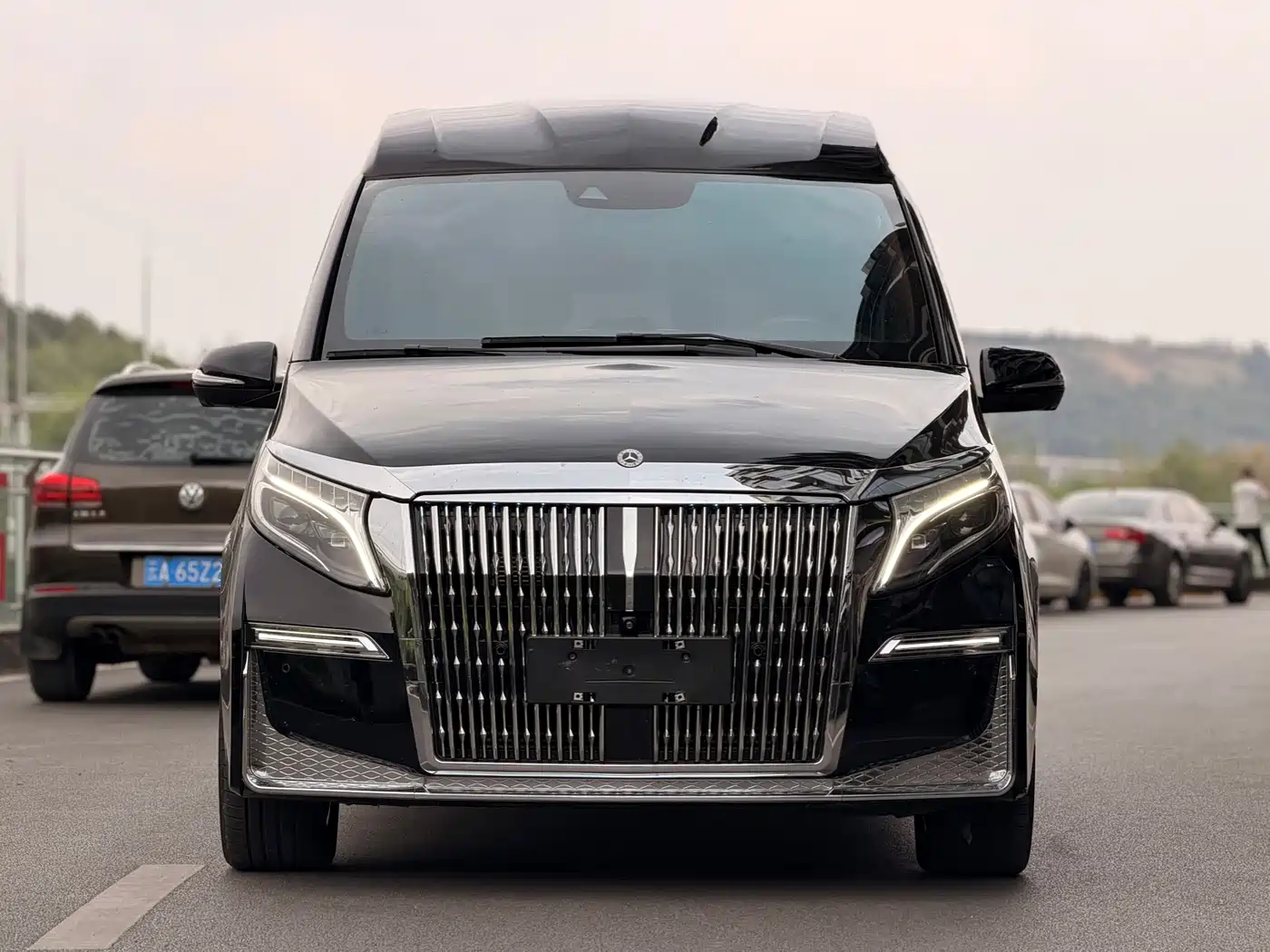Mercedes-Benz V-Class 2022 V 260 L Long Wheelbase Luxury Edition фото 2