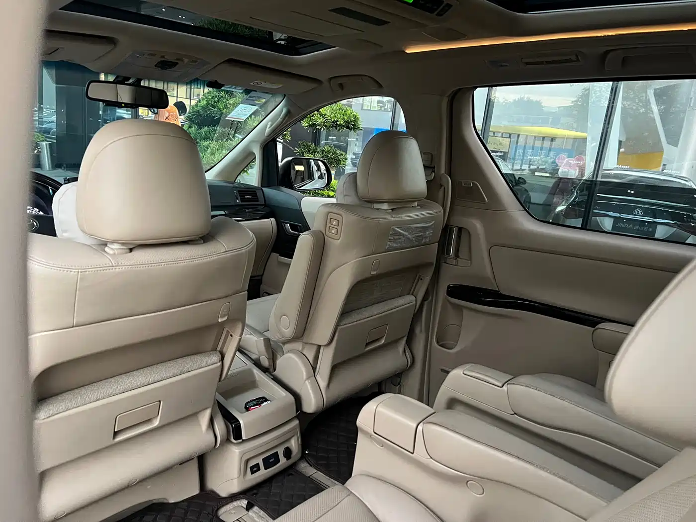 Toyota Alphard 2012 3.5L Luxury Edition фото 5