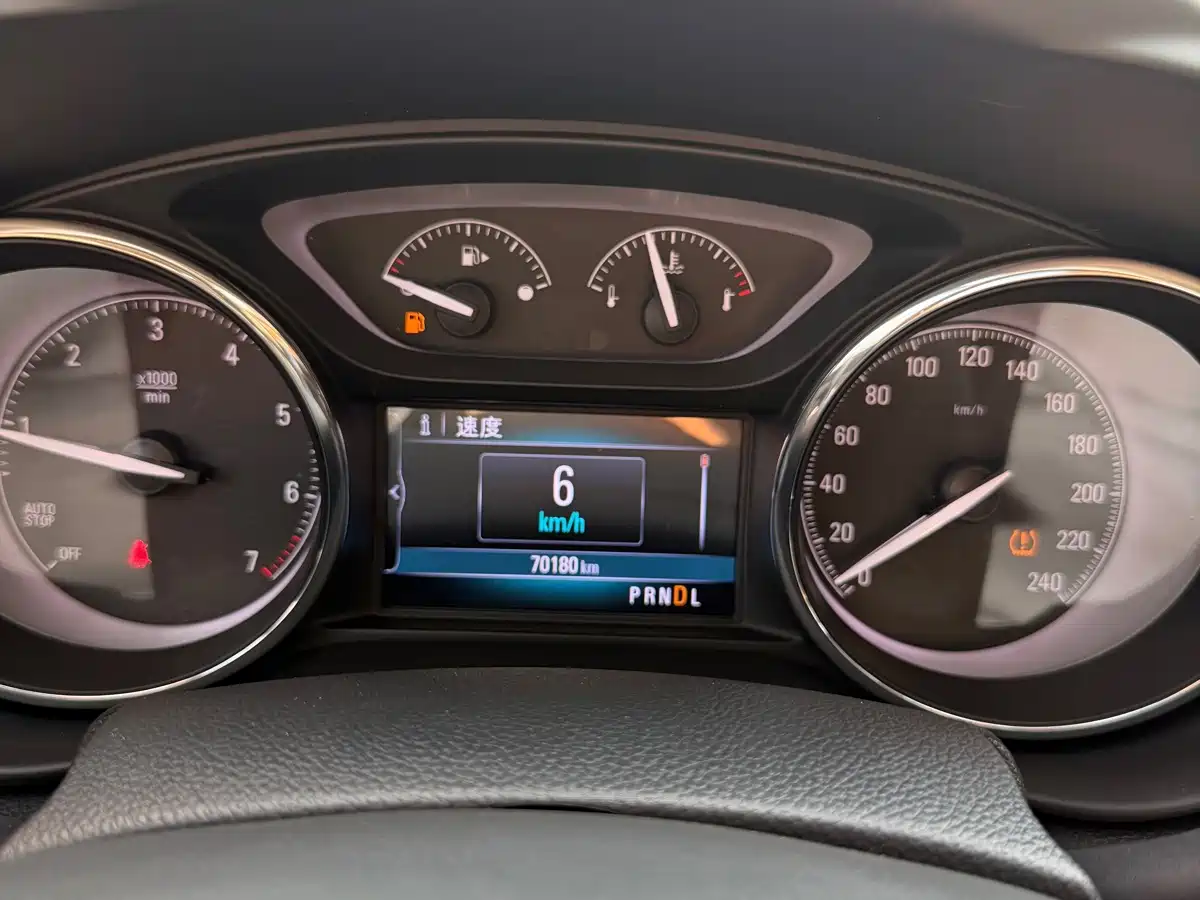 Фото 13 - Buick Envision Plus