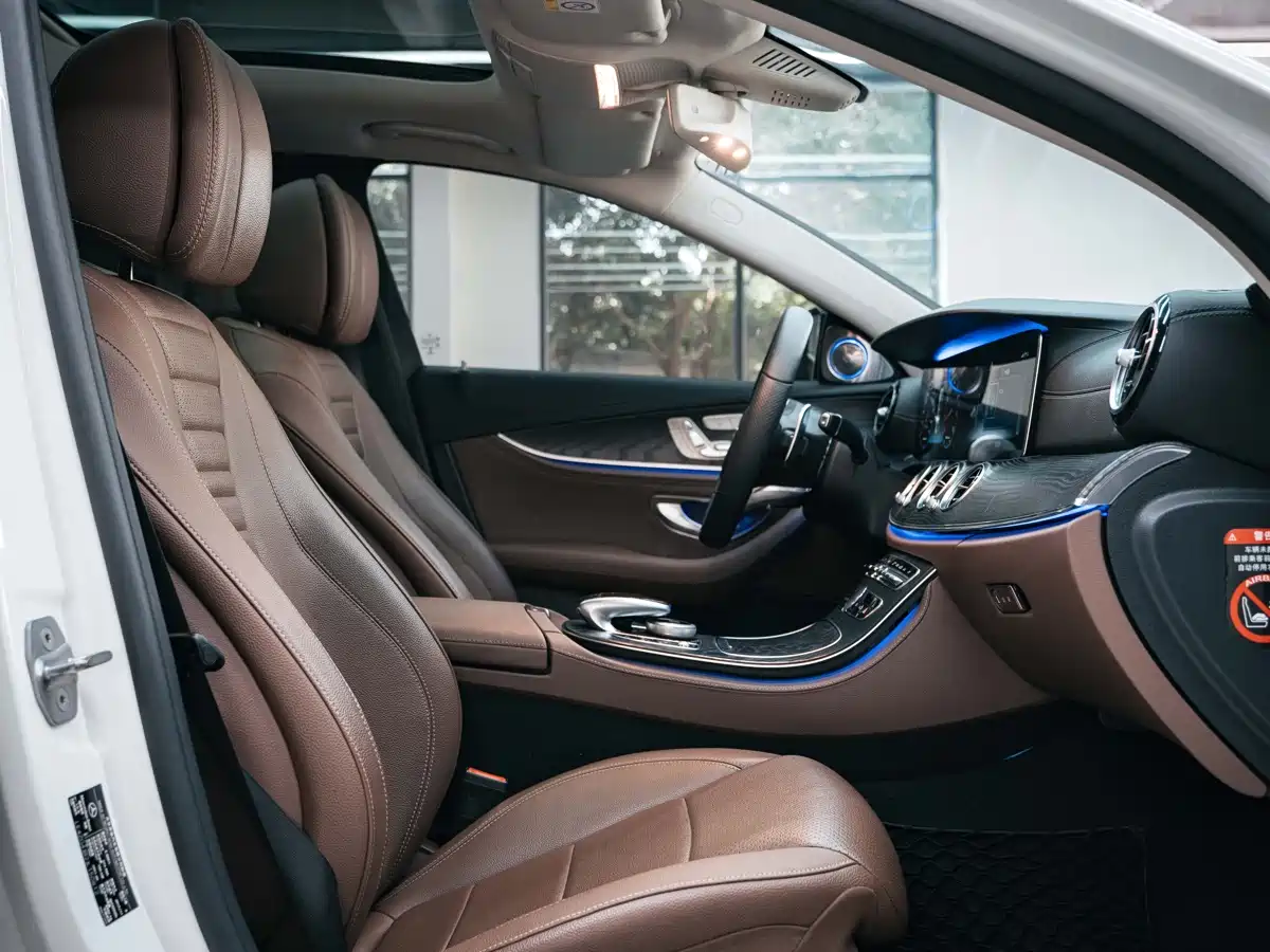 Mercedes-Benz E-Class 2017 E 300 L Sport Fashion фото 11