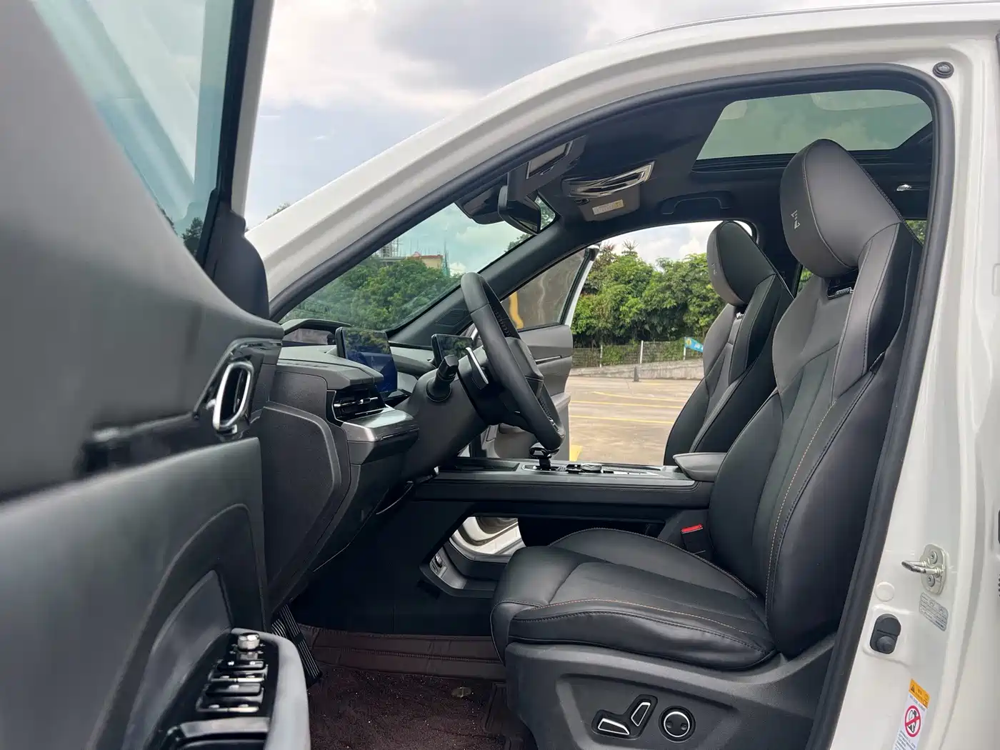 Changan Oshan Z6 EV 2023 2023 Smart Electric iDD 150KM Flagship PLUS Smart Parking Edition