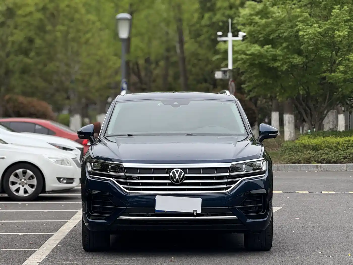 VOLKSWAGEN TOUAREG