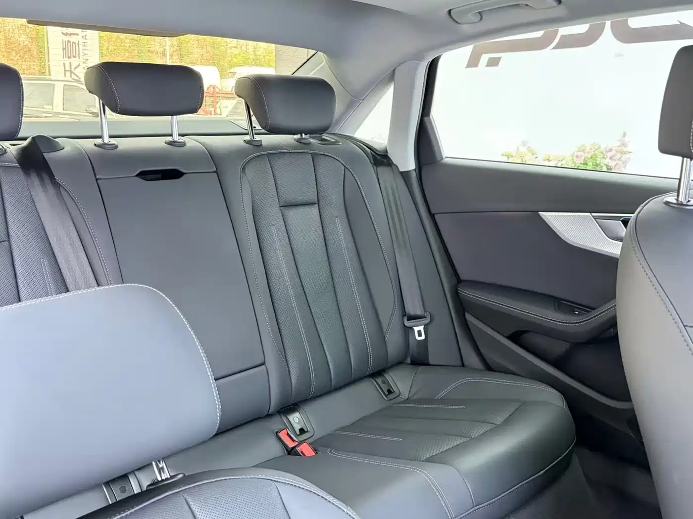 Фото 11 - Audi A4L