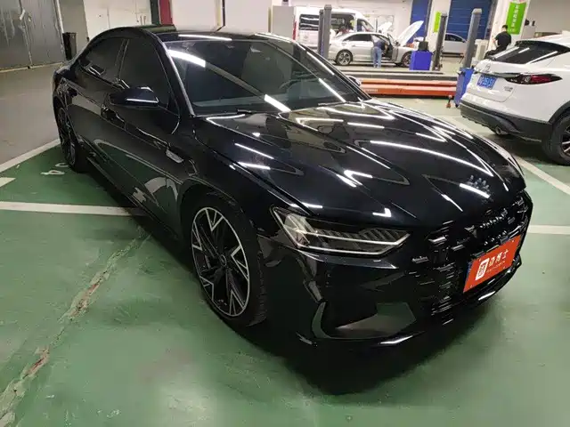  Audi Audi A7L 2024 45 TFSI quattro S-line Black Warrior Edition