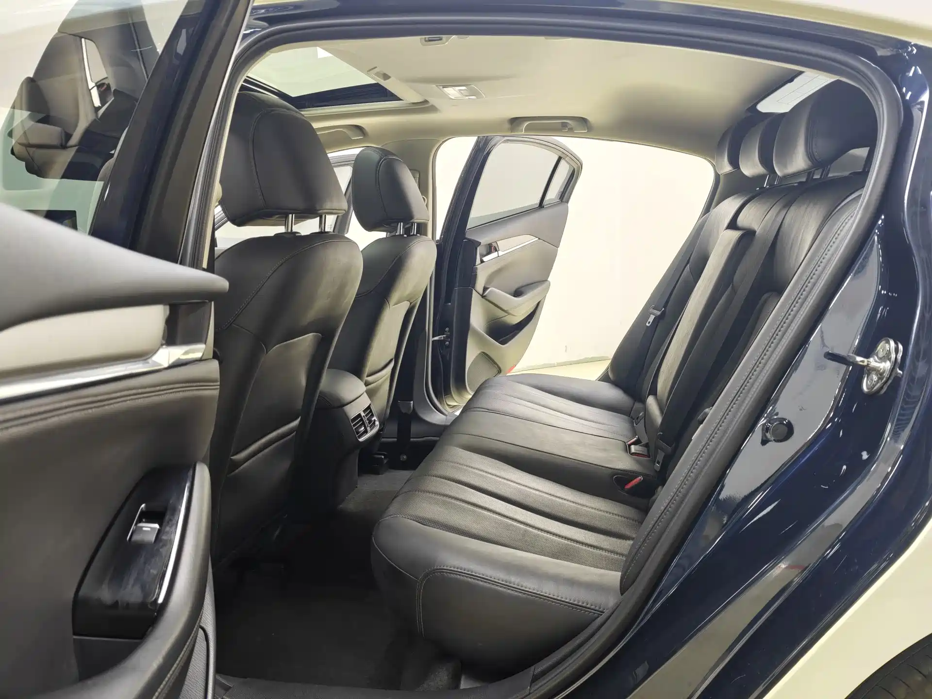 Photo 10 - Mazda Atenza