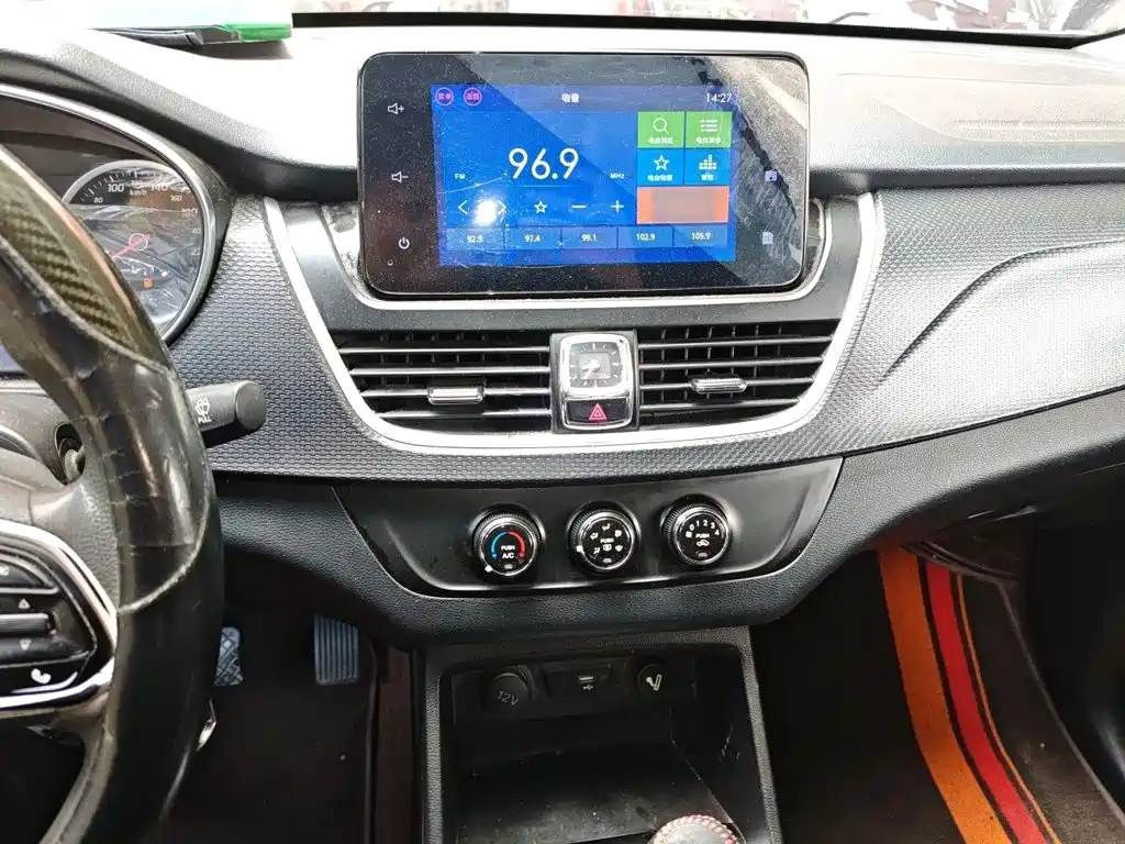 Фото 6 - Baojun 730
