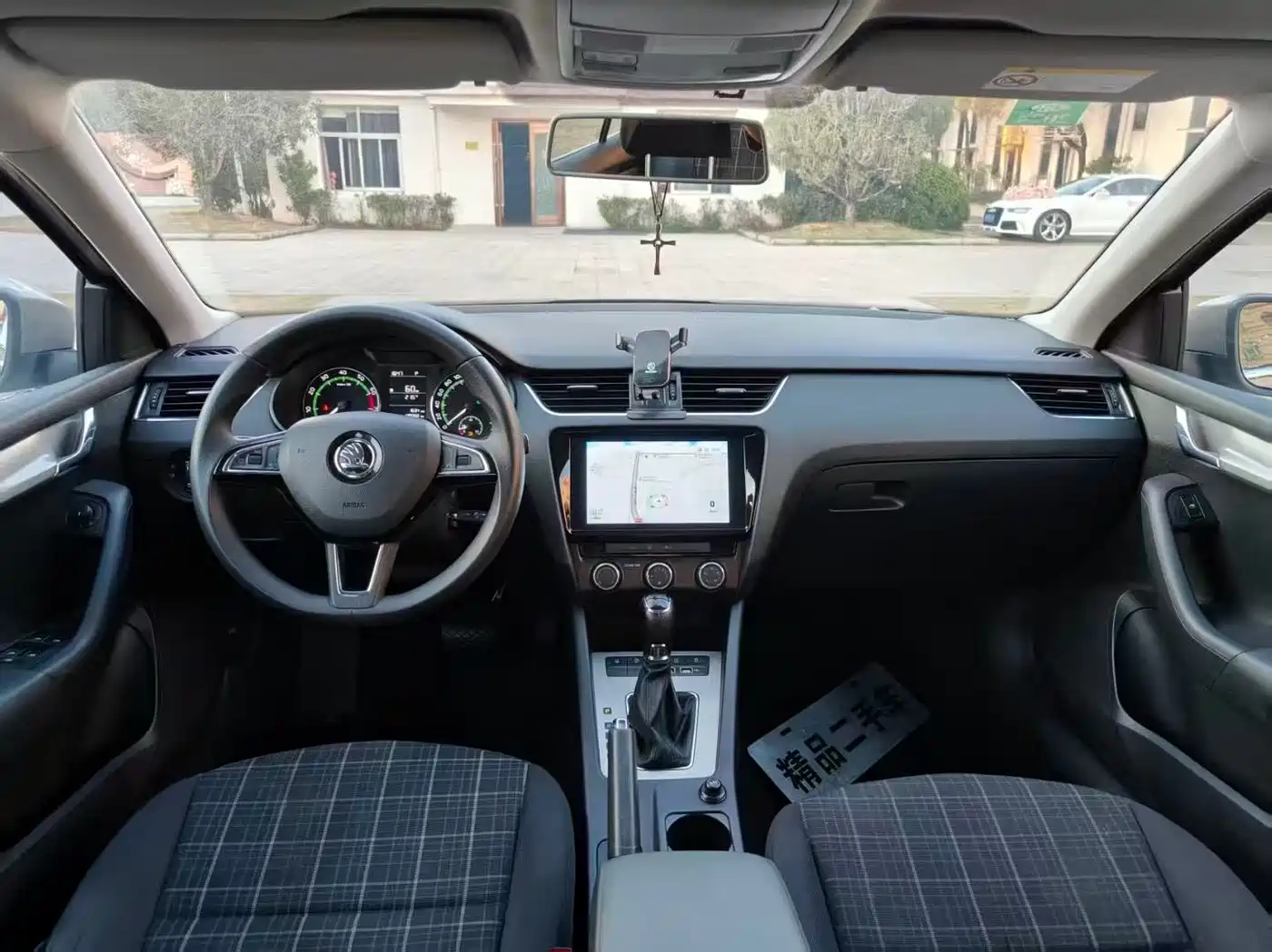 Škoda Octavia 2020 1.5L Automatic Smart Comfort Edition фото 4