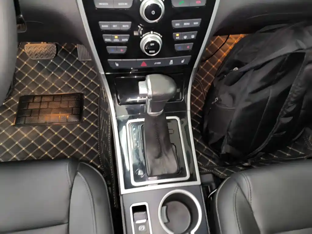 Фото 14 - Haval H2