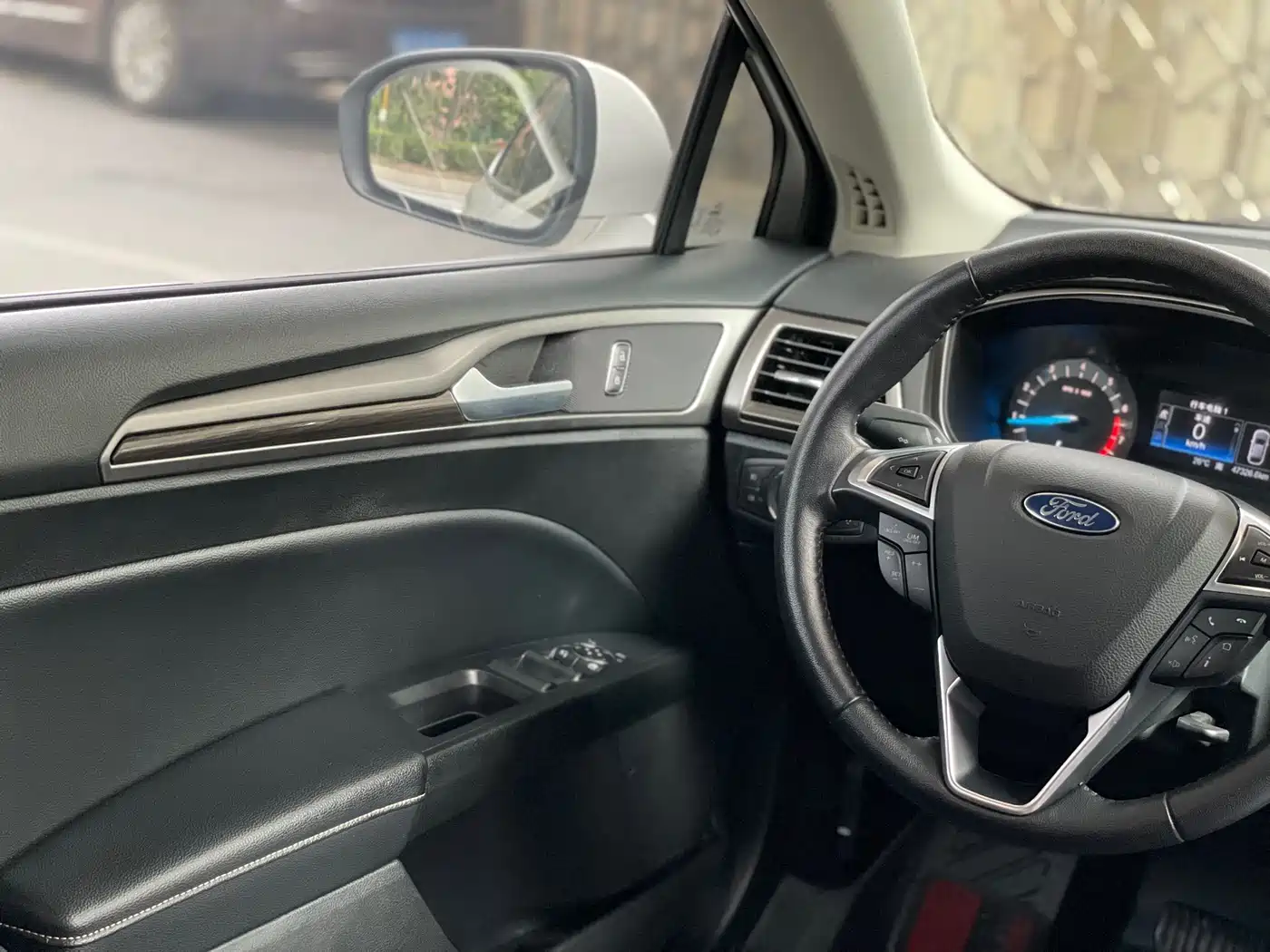 FORD MONDEO