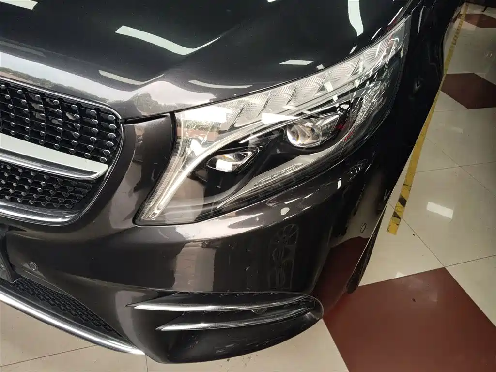 Mercedes-Benz V-Class 2020 Model V 260 L Long Wheelbase Luxury фото 24